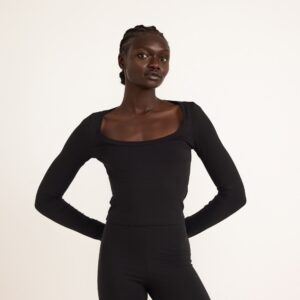 Everyday Scoop Neck Long Sleeve Tee